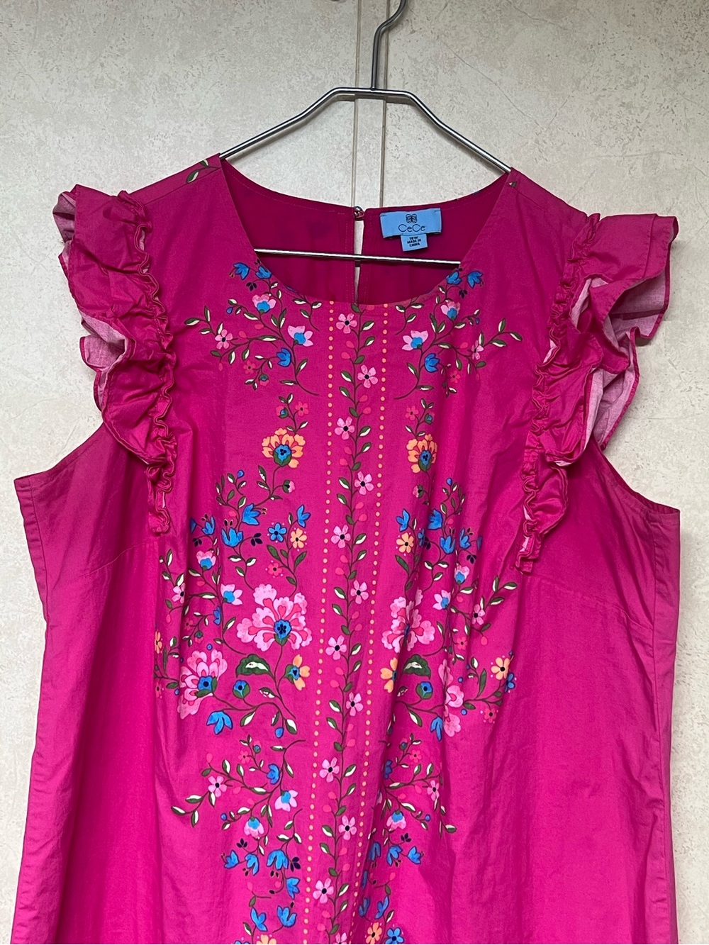 CeCe bright fuchsia floral ruffle cap sleeve crew neck shift dress - Picture 5 of 13